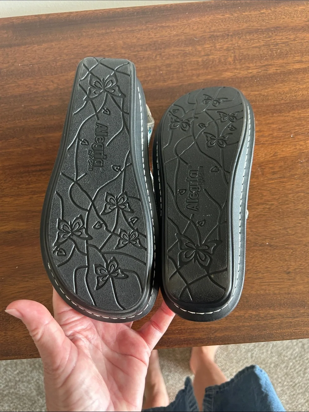 Retired~ Alegria Women's Vienna Sandals in Keep Calm